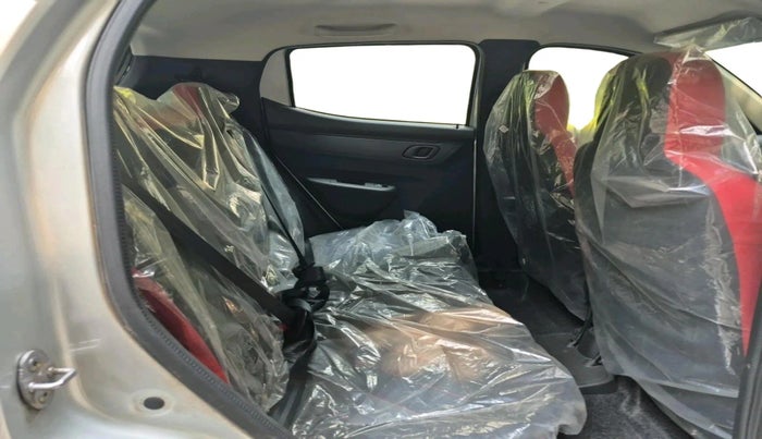 2023 Renault Kwid RXT 1.0, Petrol, Manual, 37 km, interior