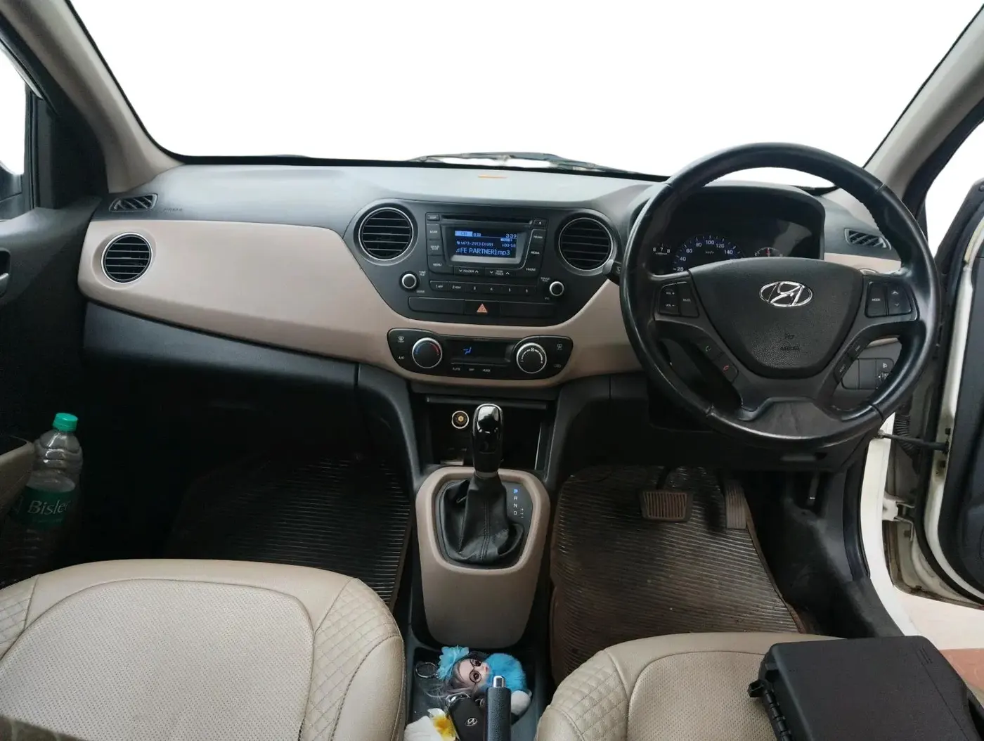 2014 Hyundai Xcent SX AT 1.2 (O), Petrol, Automatic, 52,479 km, interior