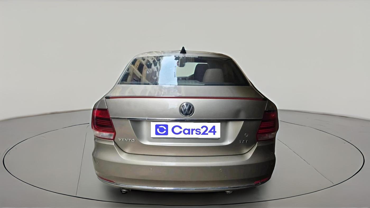 2016 Volkswagen Vento 1.2 TSI HIGHLINE PLUS AT, Petrol, Automatic, 70,547 km, exterior