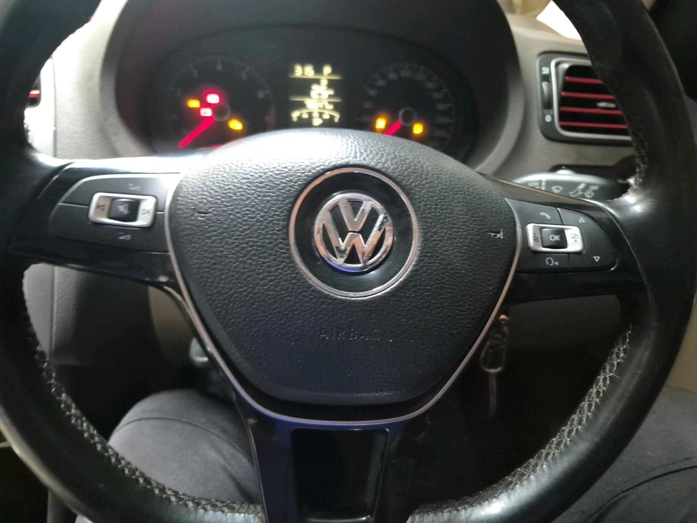 2016 Volkswagen Vento 1.2 TSI HIGHLINE PLUS AT, Petrol, Automatic, 70,547 km, interior