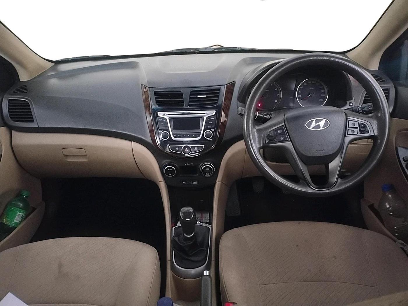 2015 Hyundai Verna FLUIDIC 4S 1.6 VTVT S, Petrol, Manual, 93,959 km, interior