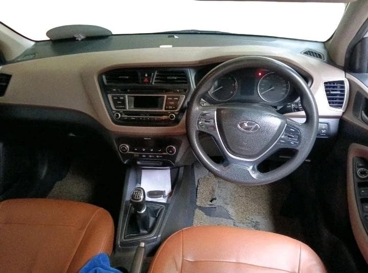 2015 Hyundai Elite i20 SPORTZ 1.4 (O) CRDI, Diesel, Manual, 1,03,055 km, interior