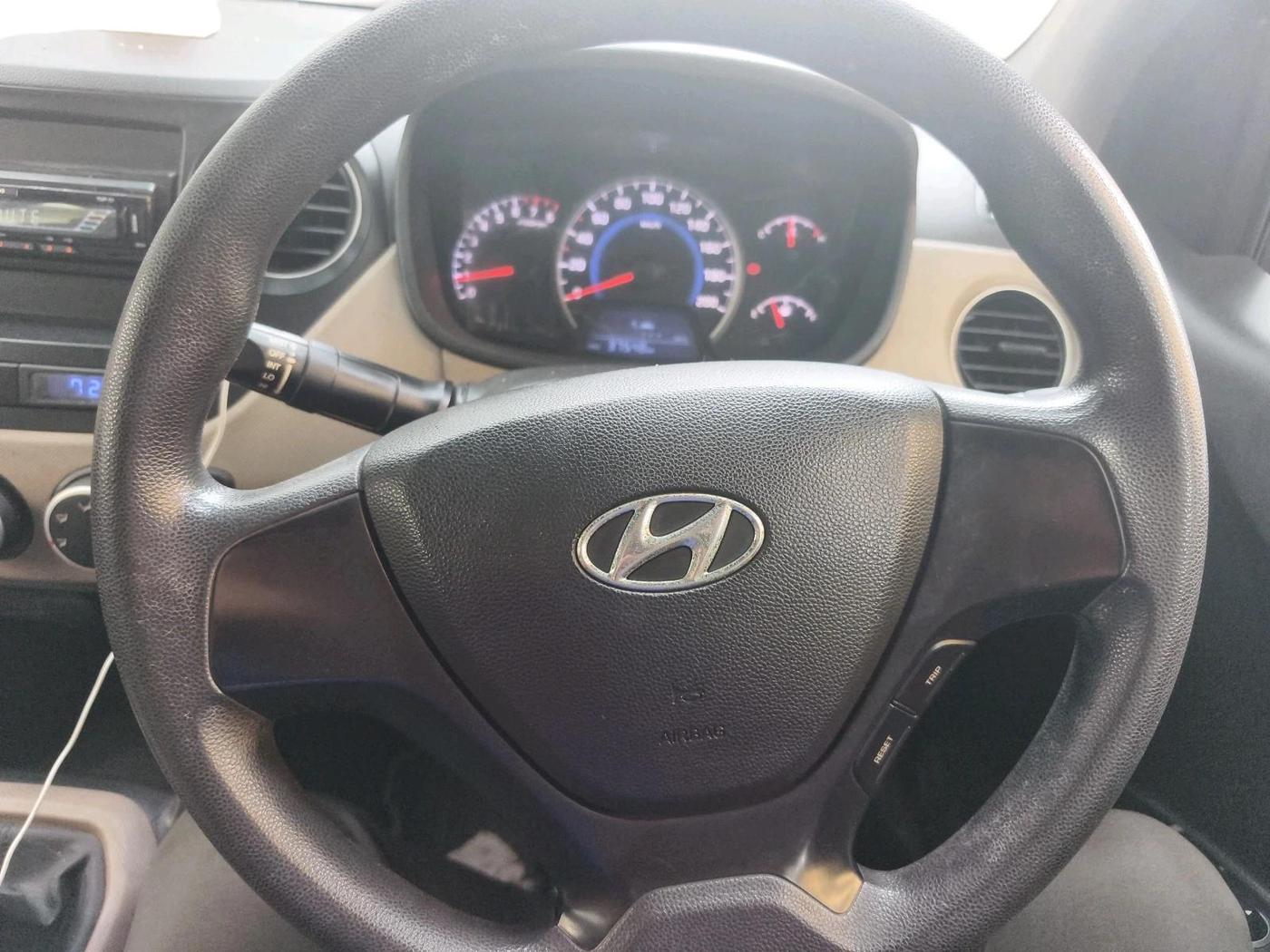 2016 Hyundai Grand i10 MAGNA 1.2 KAPPA VTVT, Petrol, Manual, 37,548 km, interior