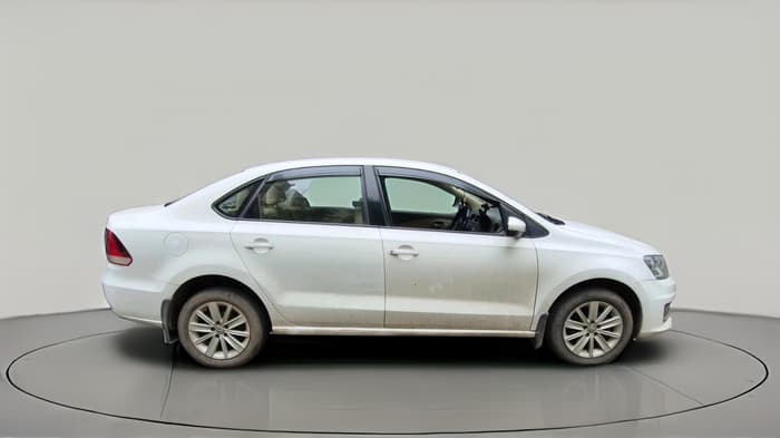 2015 Volkswagen Vento HIGHLINE 1.2 TSI AT, Petrol, Automatic, 17,961 km, exterior