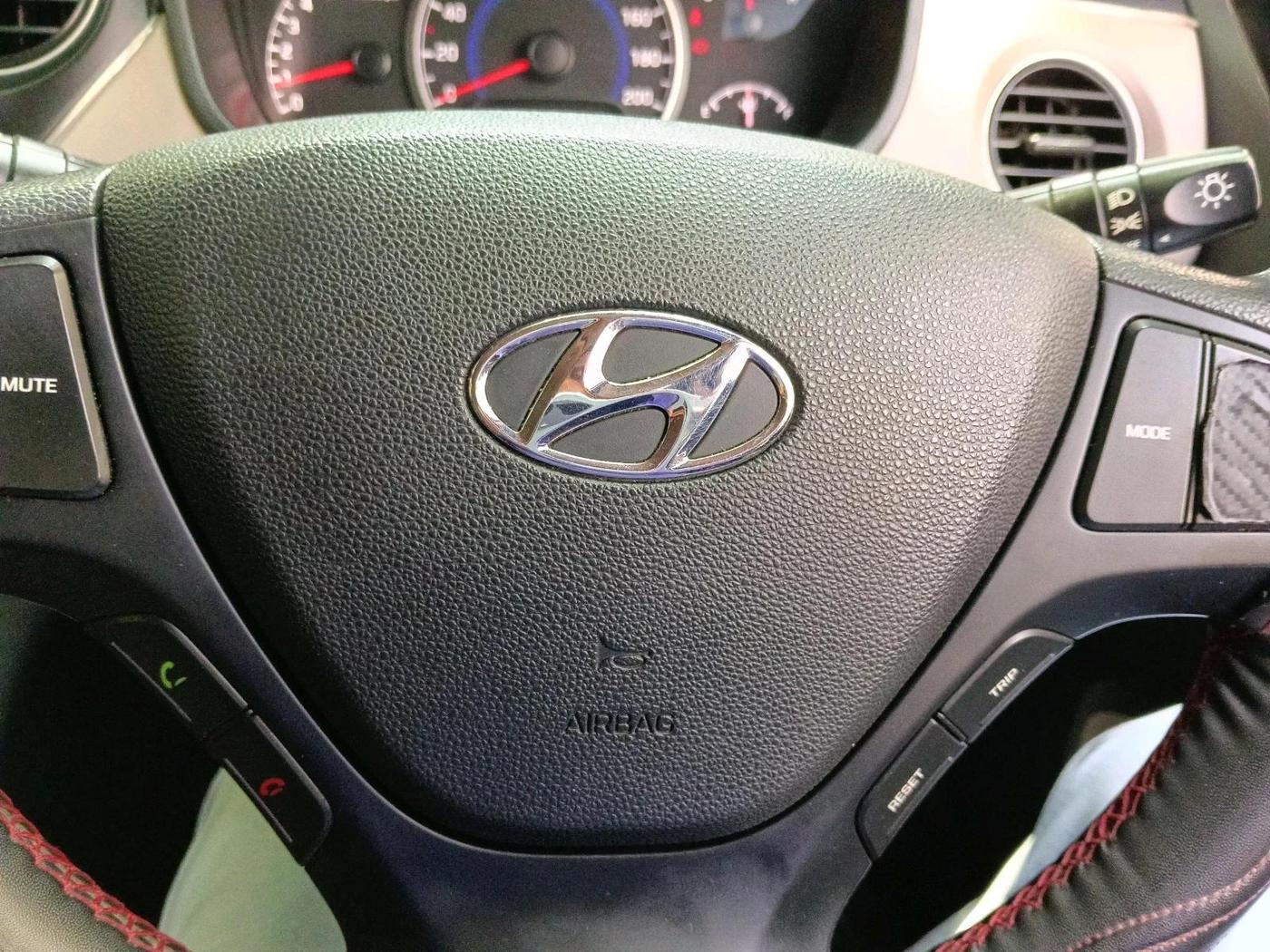 2019 Hyundai Grand i10 MAGNA 1.2 KAPPA VTVT, Petrol, Manual, 30,984 km, interior