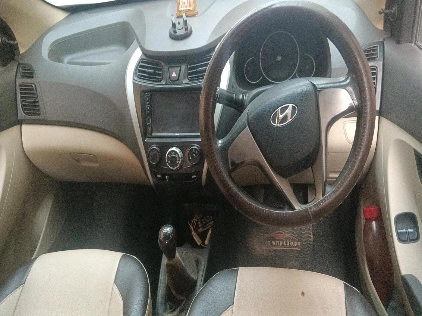 2017 Hyundai Eon SPORTZ, Petrol, Manual, 59,999 km, interior