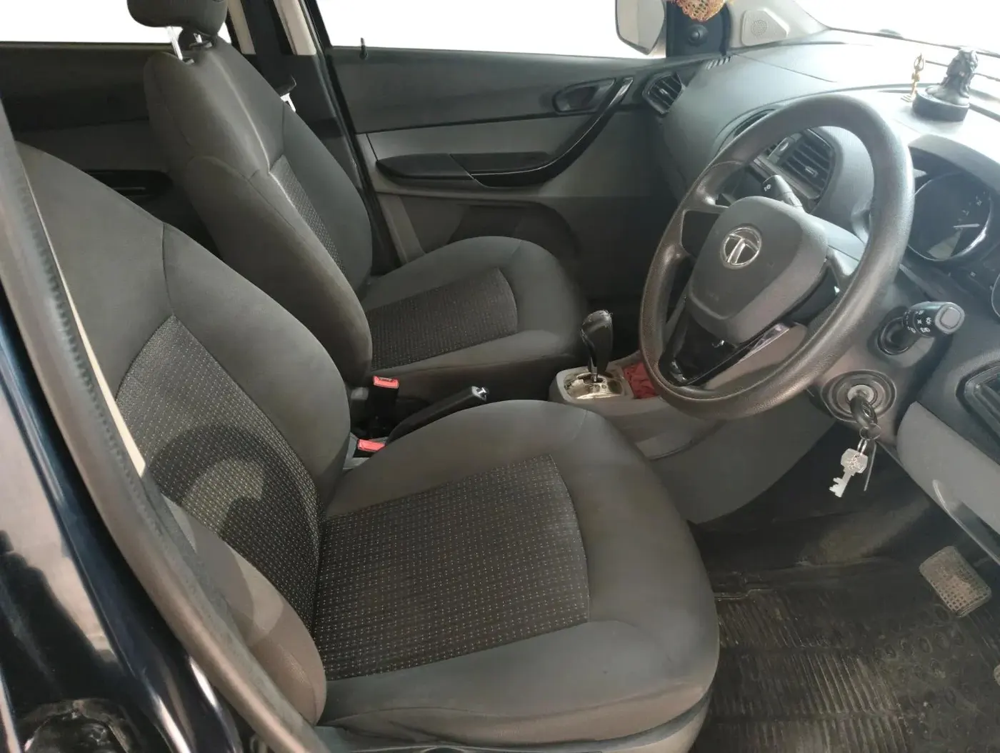 2019 Tata TIGOR XMA PETROL, Petrol, Automatic, 28,443 km, interior