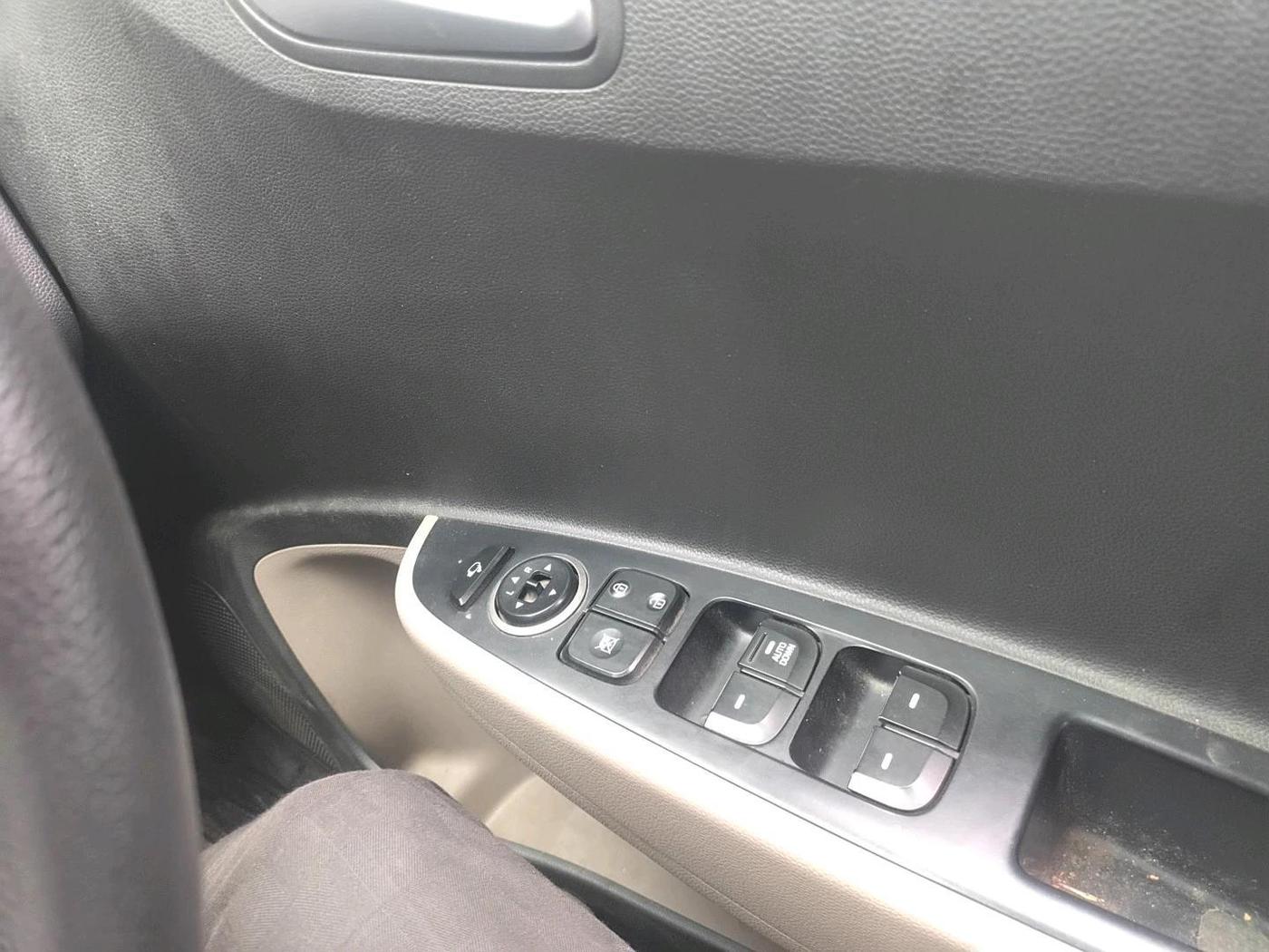 2019 Hyundai Grand i10 SPORTZ 1.2 KAPPA VTVT, Petrol, Manual, 61,365 km, interior