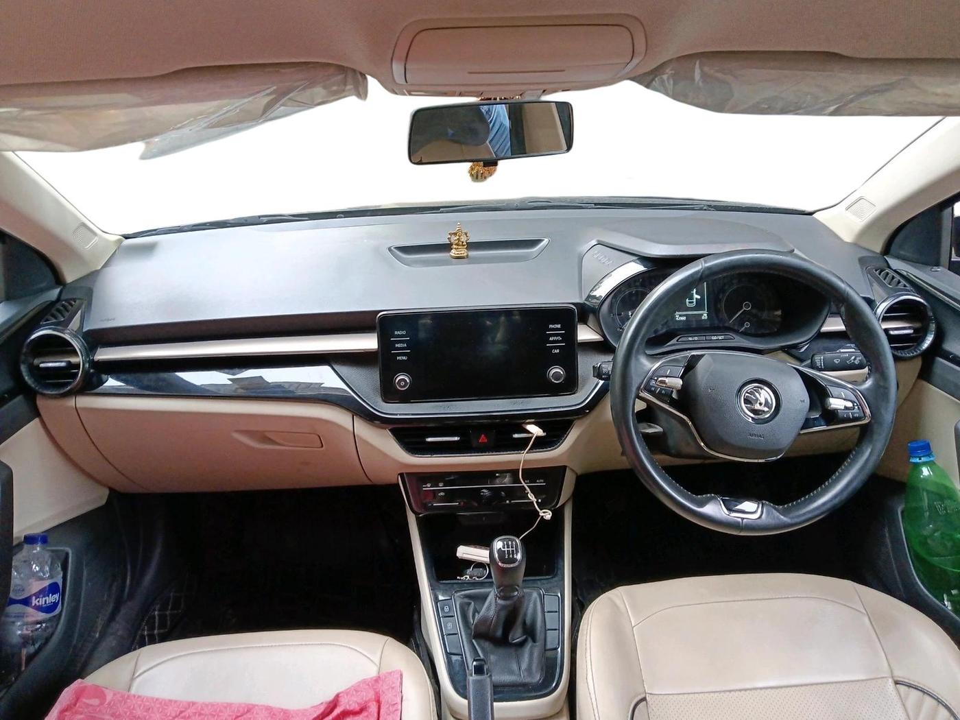 2023 Skoda SLAVIA AMBITION 1.0L TSI MT, Petrol, Manual, 42,960 km, interior