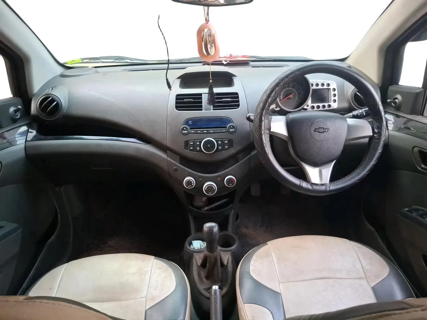 2011 Chevrolet Beat LT PETROL, Petrol, Manual, 1 km, interior