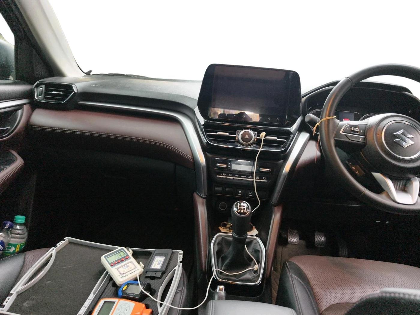 2024 Maruti Grand Vitara ALPHA SMART HYBRID, Petrol, Manual, 9,110 km, interior