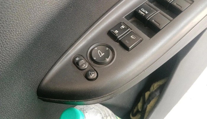 2018 Honda WR-V 1.2L I-VTEC VX MT, Petrol, Manual, 1,00,158 km, interior