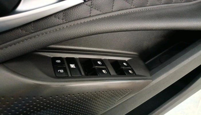 2024 MG GLOSTER BLACKSTORM 7 STR 4X4 TWIN TURBO 2.0, Diesel, Automatic, 9,260 km, interior