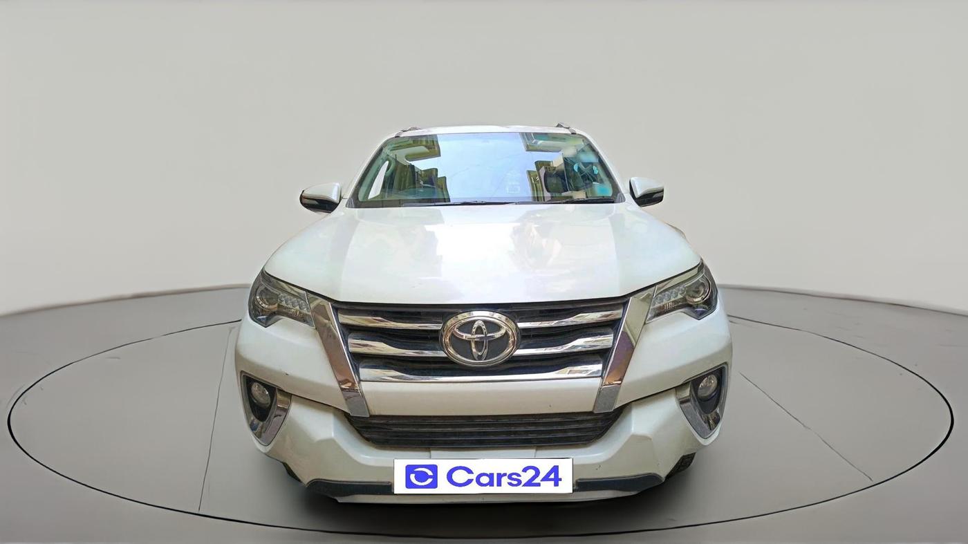 2017 Toyota Fortuner 2.8 4X2 MT, Diesel, Manual, 23,923 km, exterior
