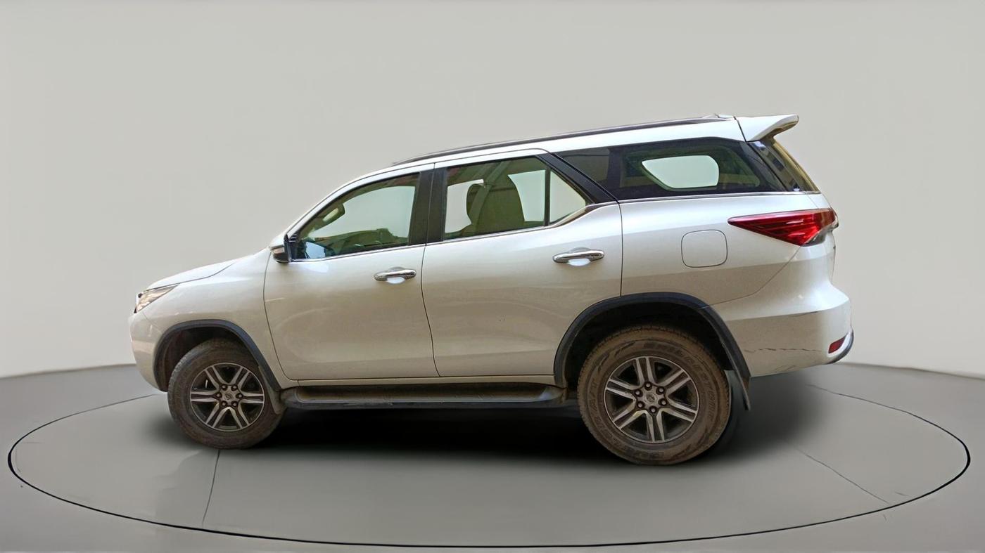 2017 Toyota Fortuner 2.8 4X2 MT, Diesel, Manual, 23,923 km, exterior
