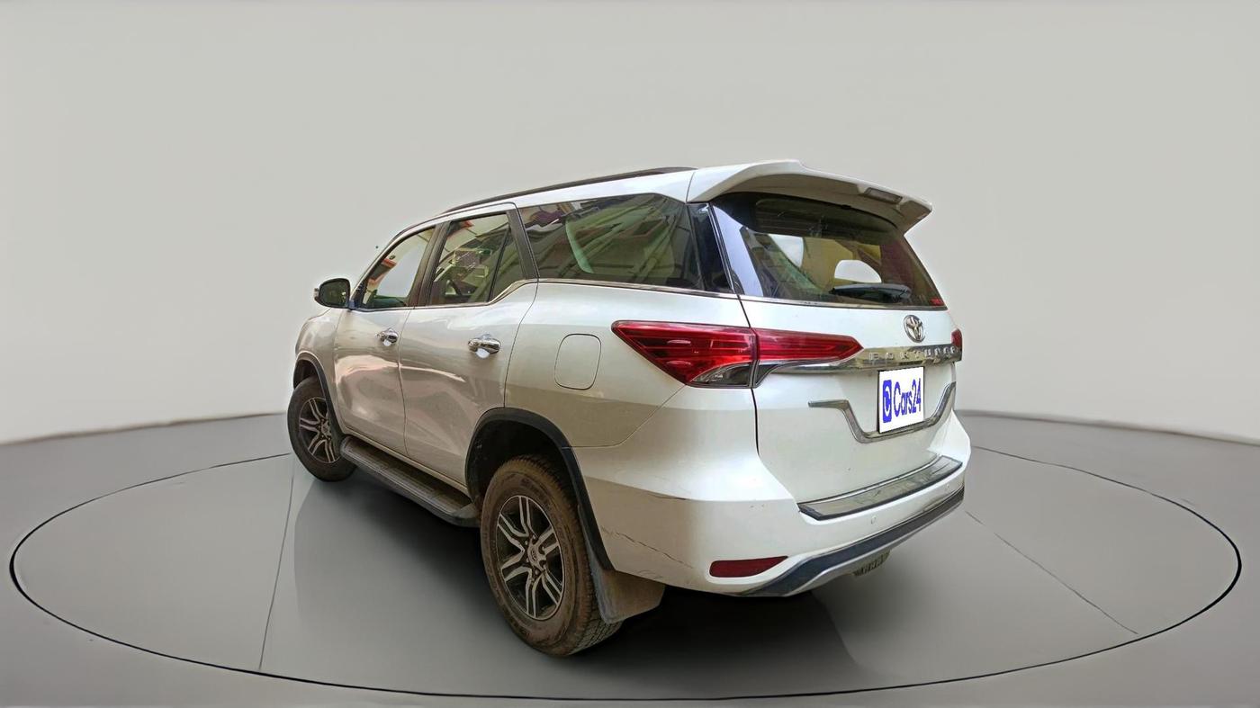 2017 Toyota Fortuner 2.8 4X2 MT, Diesel, Manual, 23,923 km, exterior