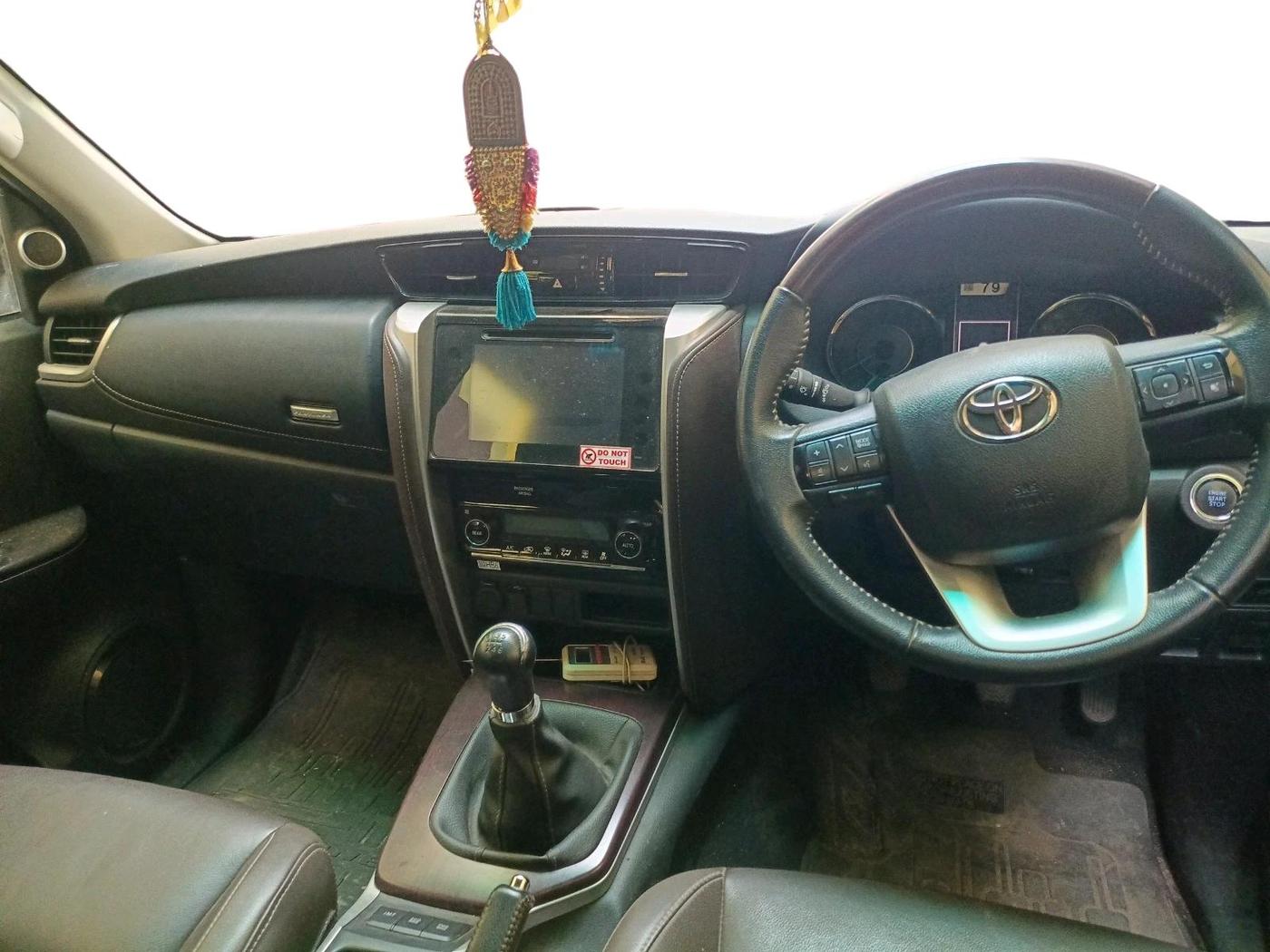 2017 Toyota Fortuner 2.8 4X2 MT, Diesel, Manual, 23,923 km, interior