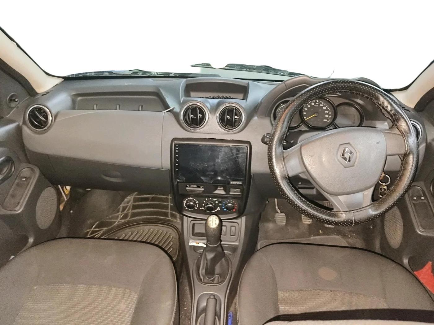 2015 Renault Duster RXE PETROL, Petrol, Manual, 60,000 km, interior