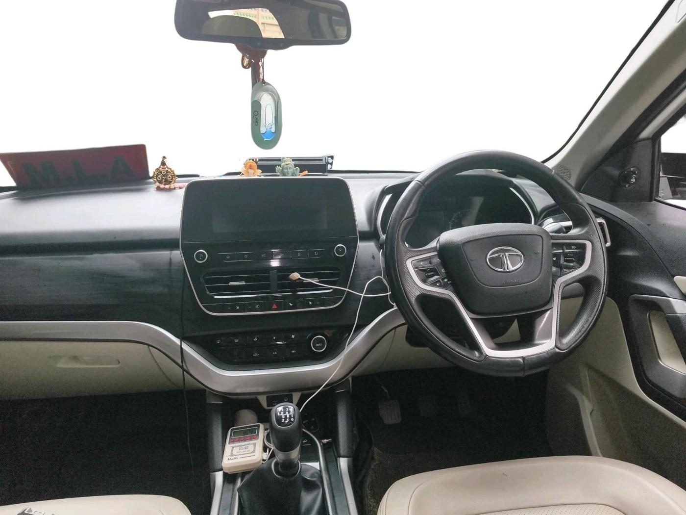 2021 Tata Safari XZ PLUS, Diesel, Manual, 89,717 km, interior