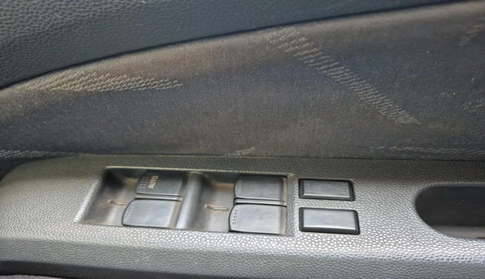 2011 Maruti Ritz VXI, Petrol, Manual, 79,203 km, interior