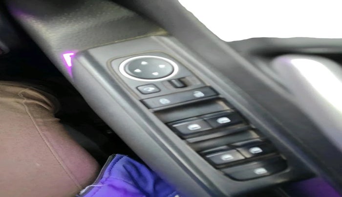 2020 KIA SONET HTK PLUS 1.2, Petrol, Manual, 50,000 km, interior