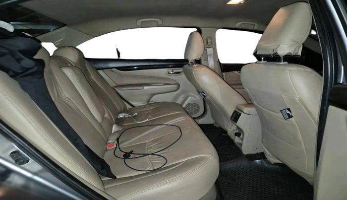 2017 Maruti Ciaz SIGMA DIESEL 1.3, Diesel, Manual, 66,111 km, interior
