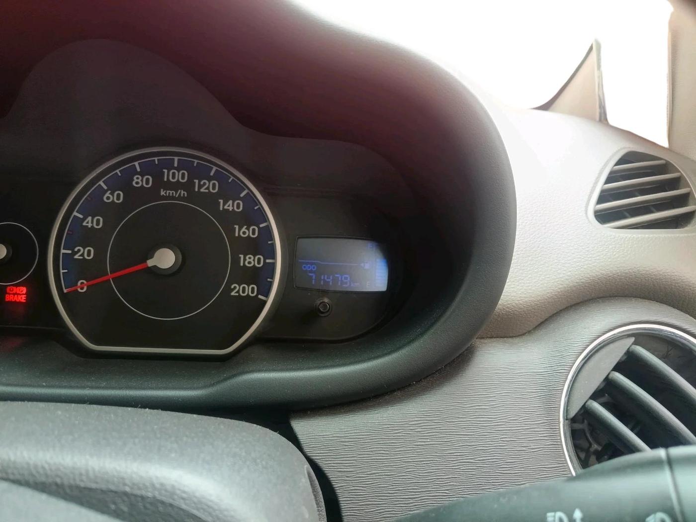 2012 Hyundai i10 MAGNA 1.1 LPG, Petrol, Manual, 71,479 km, interior
