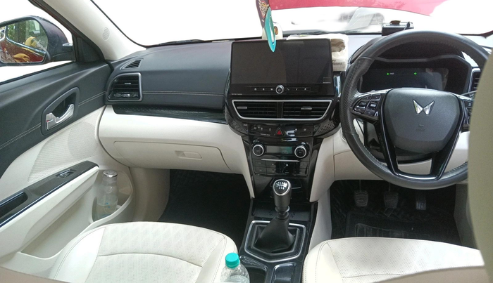 2024 Mahindra XUV 3XO AX7L 1.5 Turbo Diesel, Diesel, Manual, 50,045 km, interior