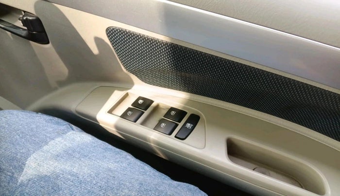 2018 Mahindra Scorpio S11 2WD, Diesel, Manual, 57,746 km, interior