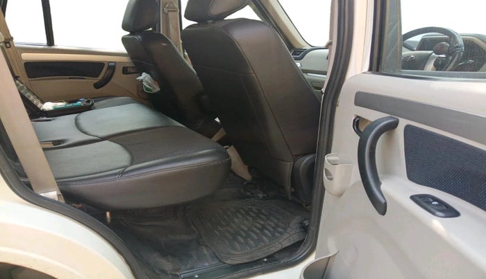 2018 Mahindra Scorpio S11 2WD, Diesel, Manual, 57,746 km, interior