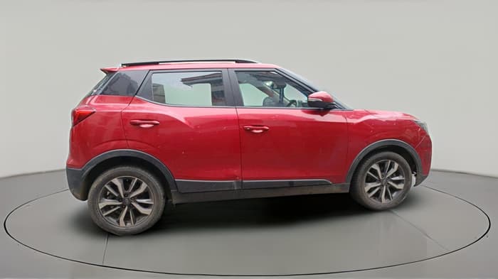 2020 Mahindra XUV300 W8 (O) 1.2 PETROL, Petrol, Manual, 74,959 km, exterior