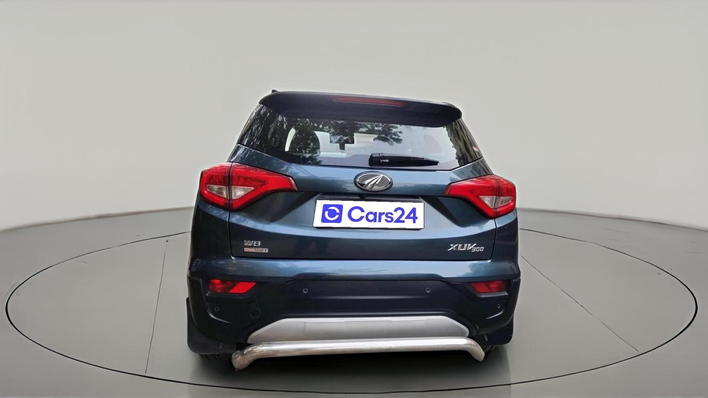 2021 Mahindra XUV300 W8 1.5 DIESEL AMT, Diesel, Automatic, 84,923 km, exterior
