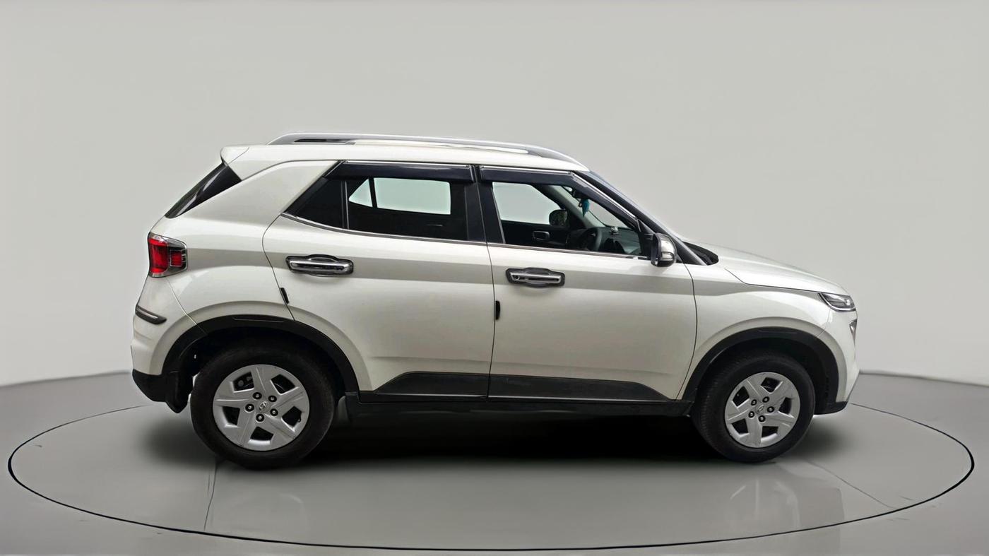 2021 Hyundai VENUE S+ 1.2, Petrol, Manual, 53,227 km, exterior