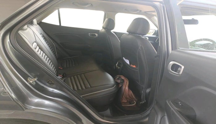 2022 Hyundai VENUE S 1.2, Petrol, Manual, 39,006 km, interior