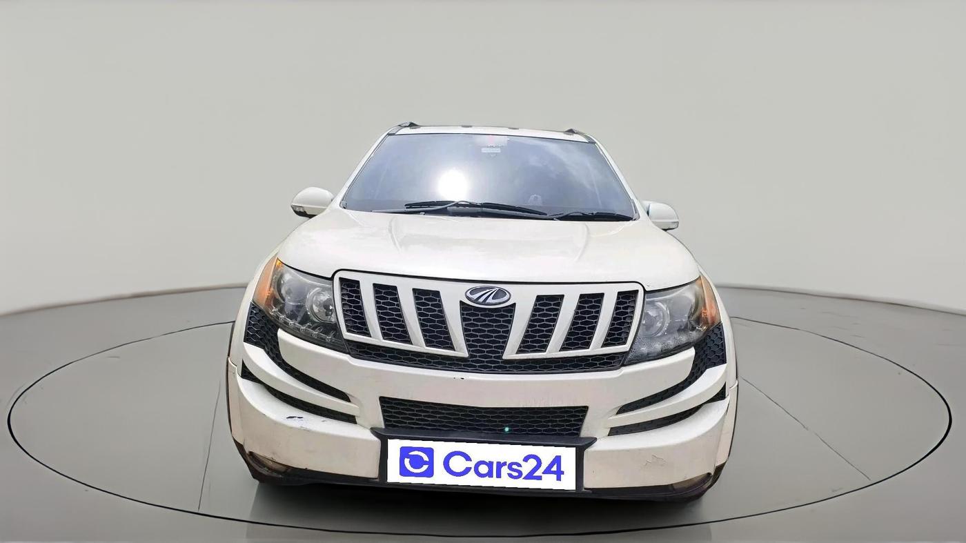 2015 Mahindra XUV500 W8, Diesel, Manual, 46,938 km, exterior