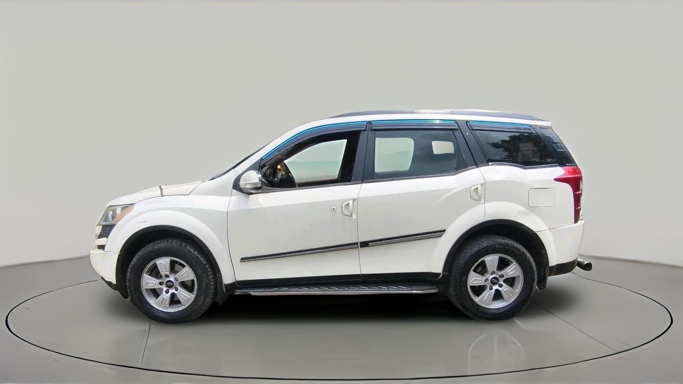 2015 Mahindra XUV500 W8, Diesel, Manual, 46,938 km, exterior