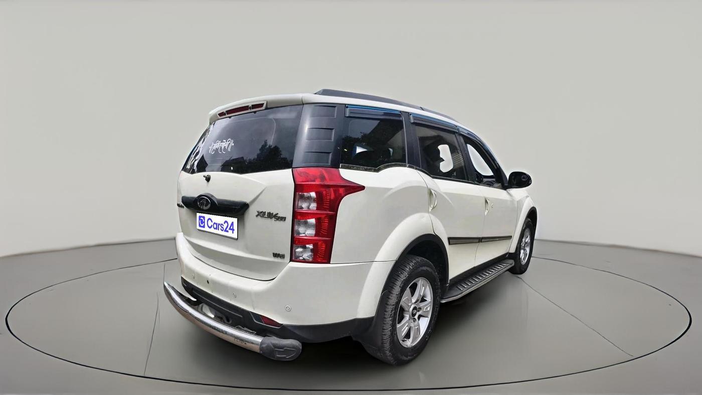 2015 Mahindra XUV500 W8, Diesel, Manual, 46,938 km, exterior