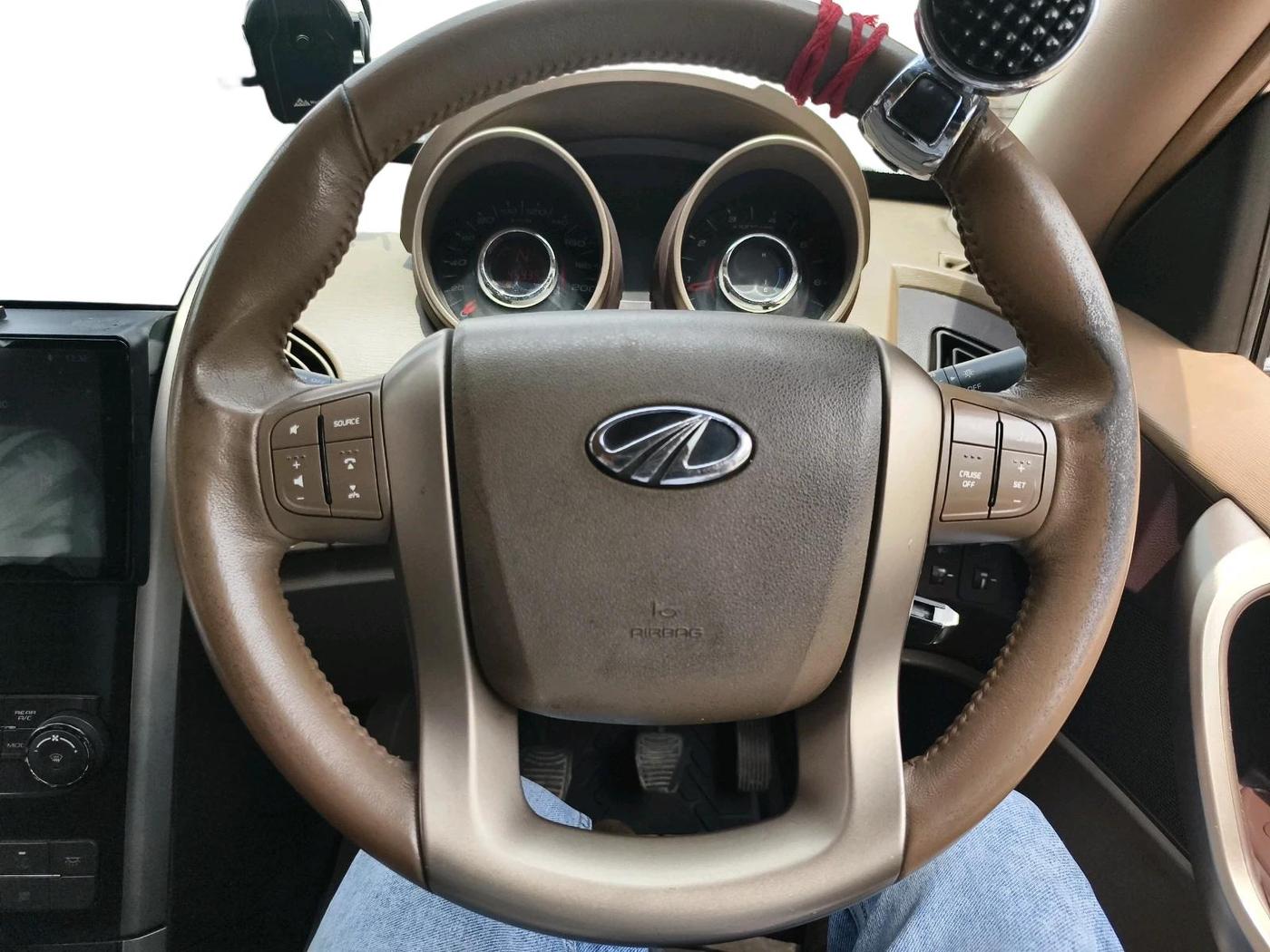 2015 Mahindra XUV500 W8, Diesel, Manual, 46,938 km, interior