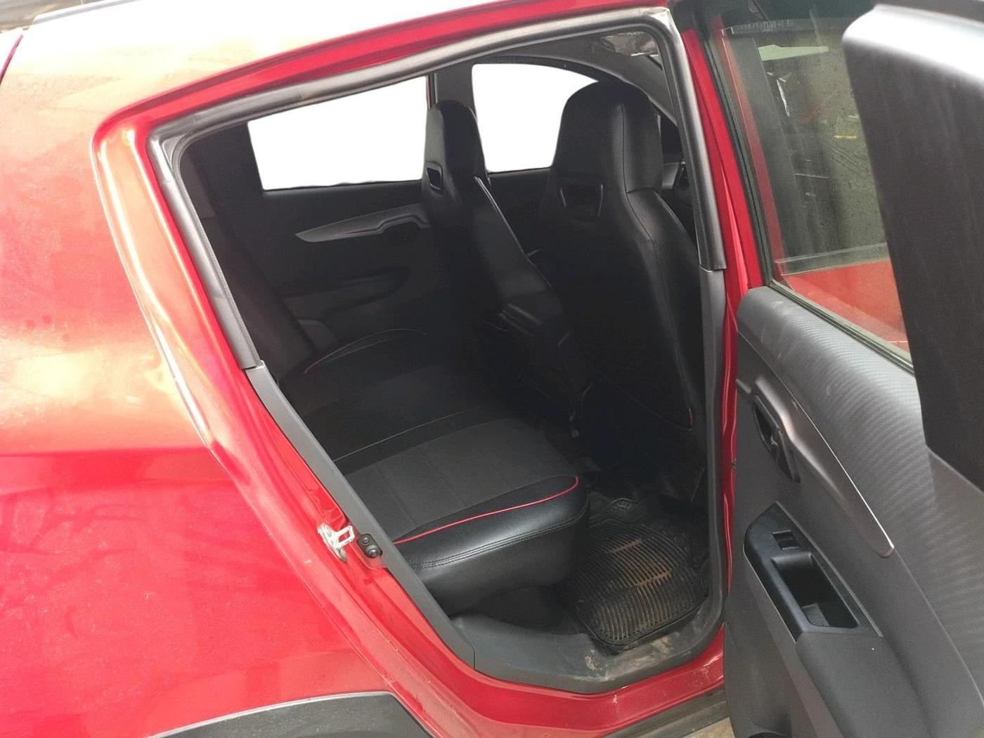 2017 Mahindra KUV 100 NXT K6+ P 6 STR, Petrol, Manual, 23,324 km, interior