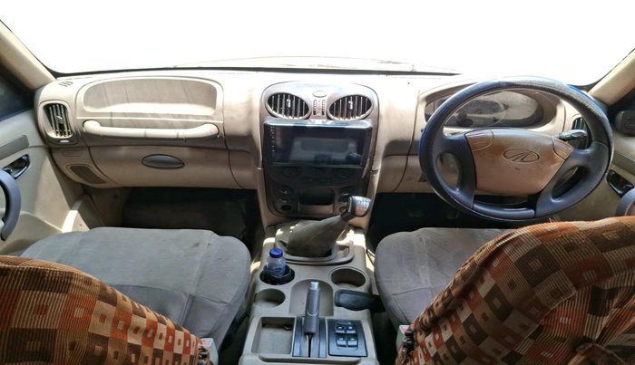 2011 Mahindra Scorpio SLE, Diesel, Manual, 13,489 km, interior