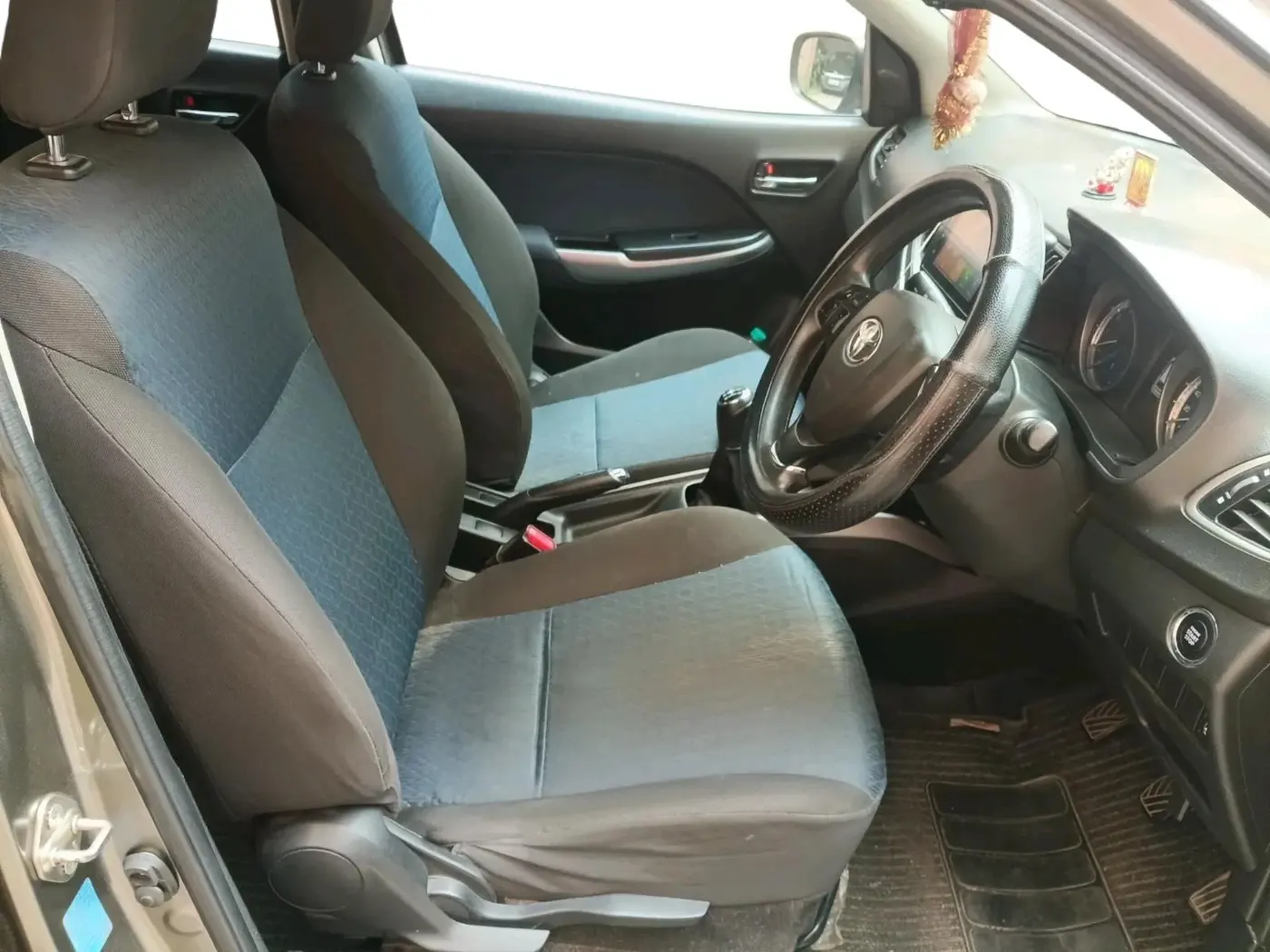 2019 Toyota Glanza G, Petrol, Manual, 92,180 km, interior