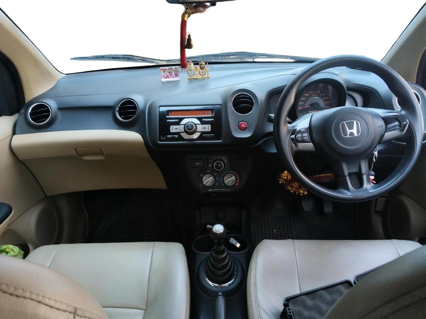 2014 Honda Amaze 1.5L I-DTEC S, Diesel, Manual, 87,306 km, interior