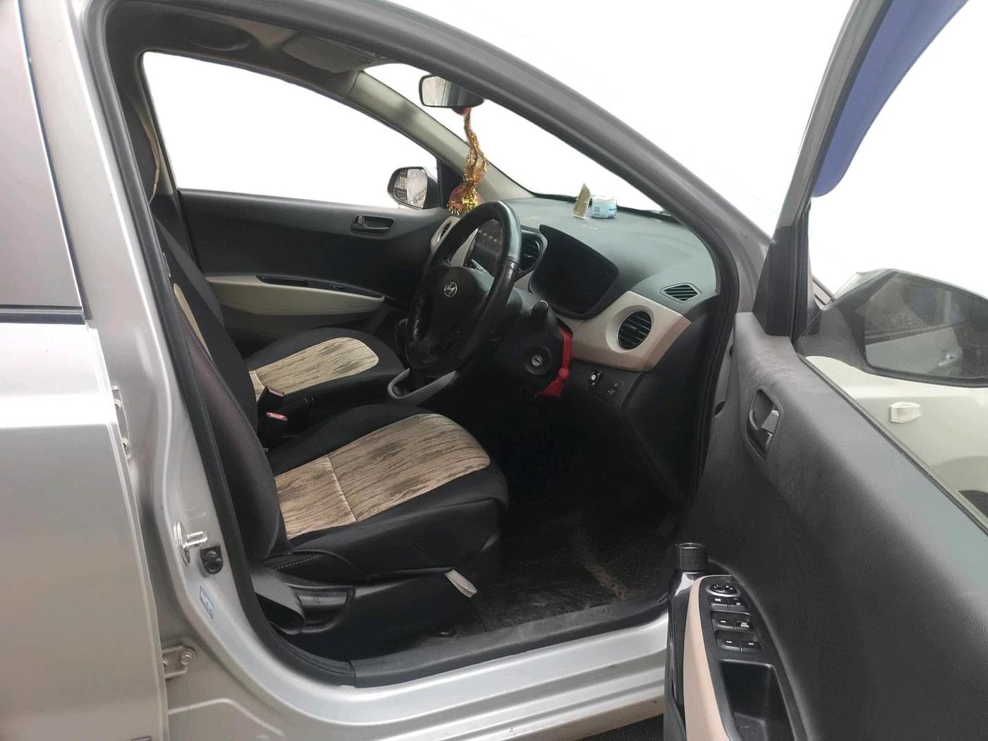 2015 Hyundai Grand i10 MAGNA 1.2 KAPPA VTVT, CNG, Manual, 17,504 km, interior