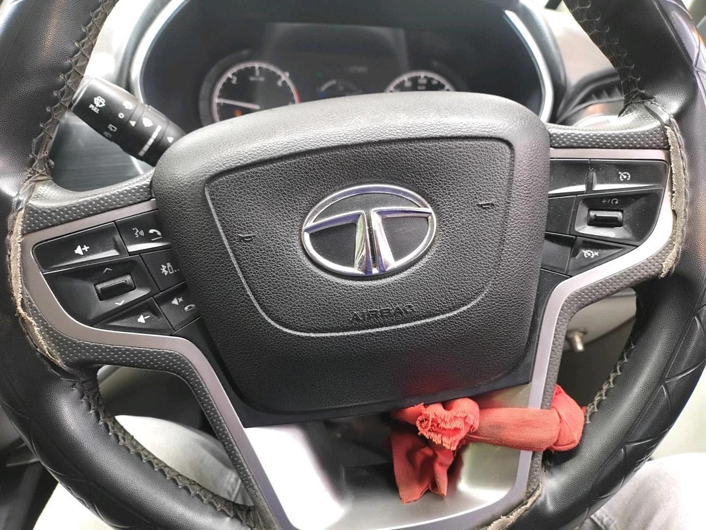 2021 Tata Safari XT PLUS, Diesel, Manual, 1,31,124 km, interior