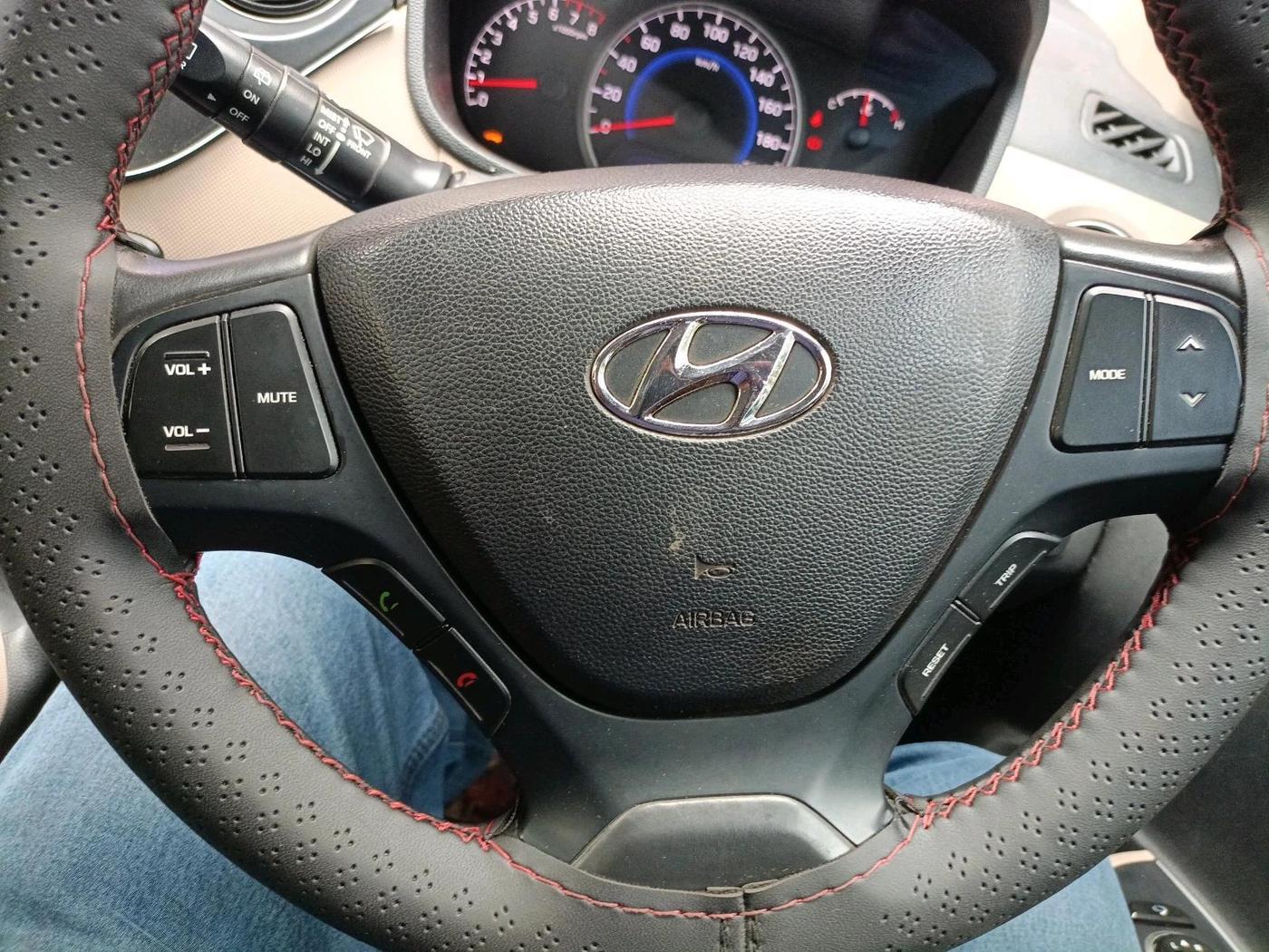 2016 Hyundai Grand i10 ASTA (O) 1.2 KAPPA VTVT, Petrol, Manual, 55,128 km, interior