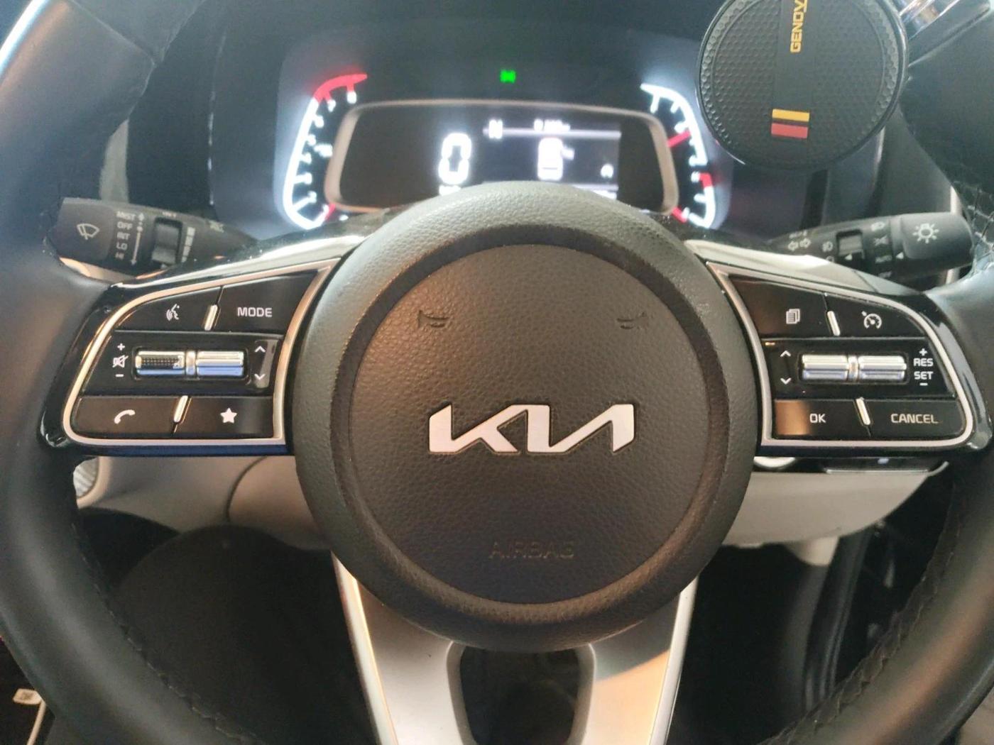 2023 KIA SONET HTX 1.0 IMT, Petrol, Manual, 27,909 km, interior