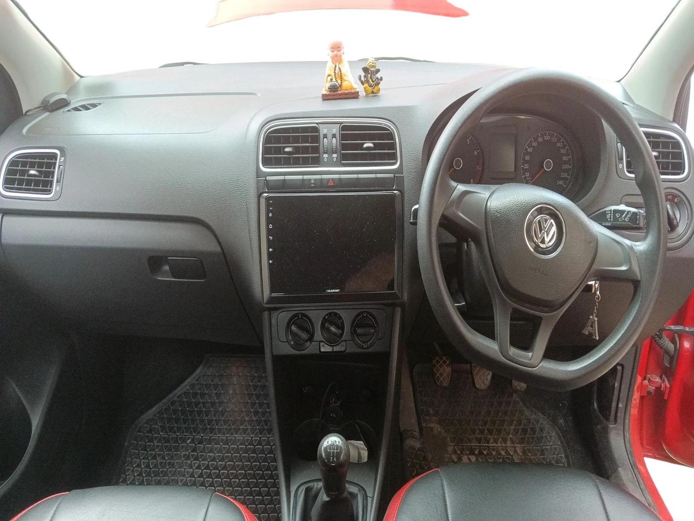 2015 Volkswagen Polo COMFORTLINE 1.2L, Petrol, Manual, 44,122 km, interior