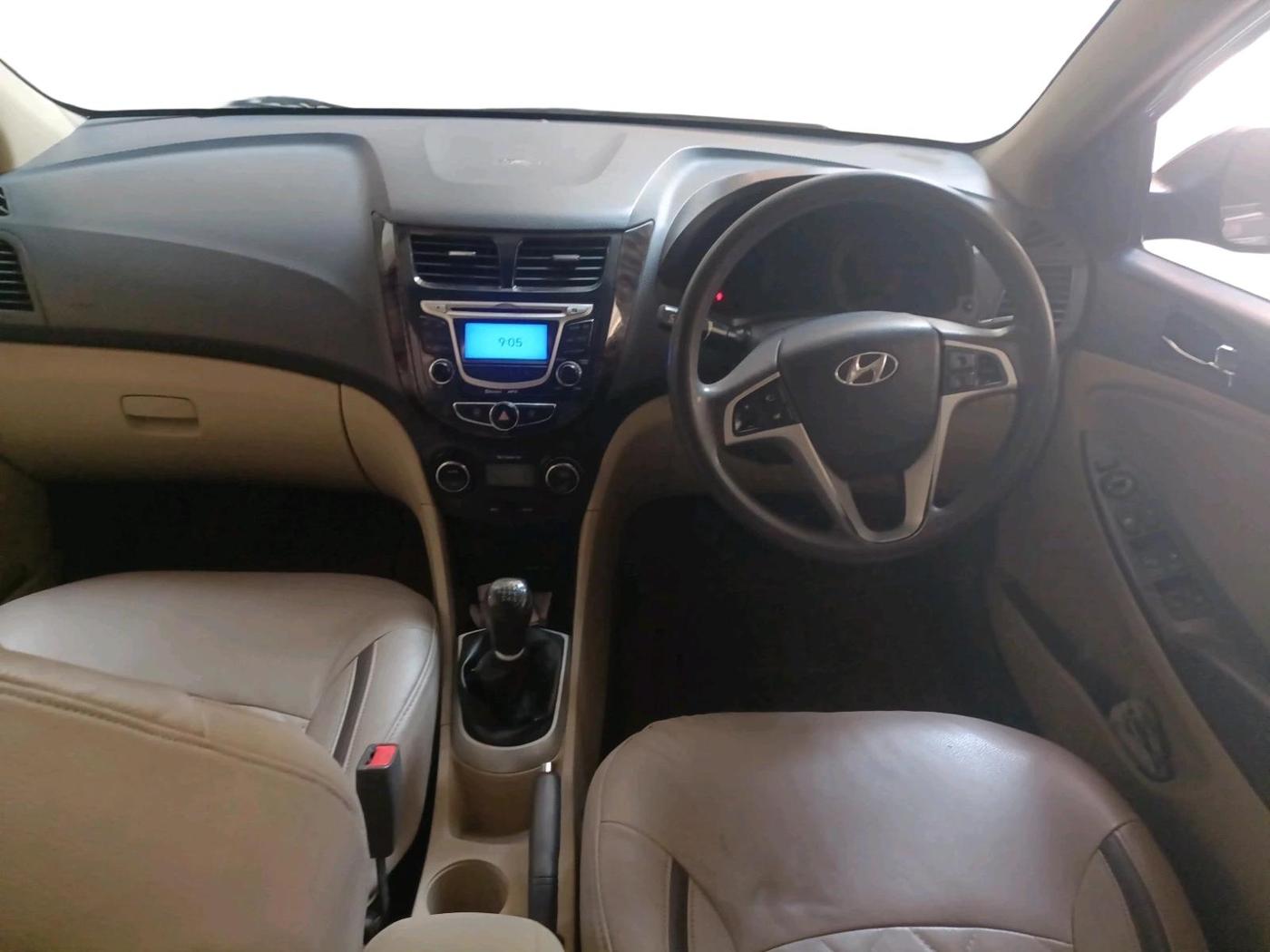 2012 Hyundai Verna FLUIDIC 1.6 CRDI SX, Diesel, Manual, 40,000 km, interior