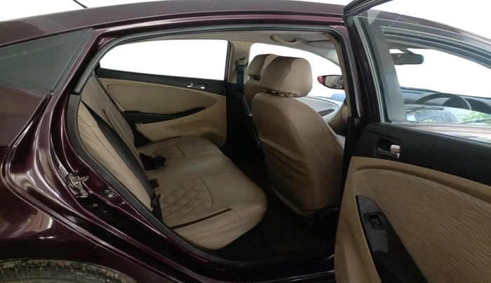 2012 Hyundai Verna FLUIDIC 1.6 CRDI SX, Diesel, Manual, 40,000 km, interior
