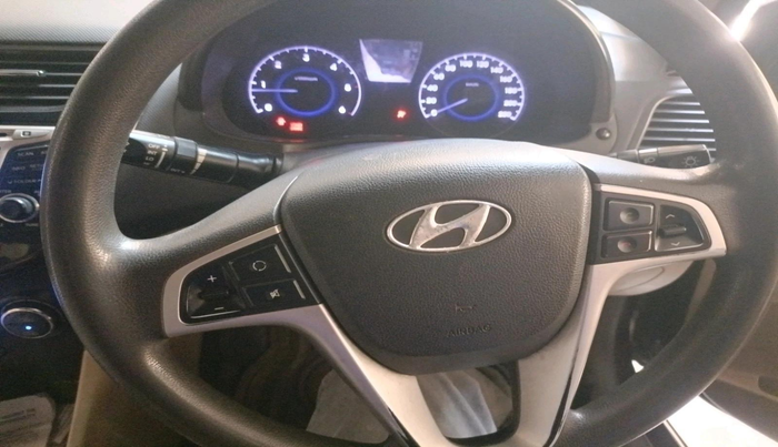 2012 Hyundai Verna FLUIDIC 1.6 CRDI SX, Diesel, Manual, 40,000 km, interior
